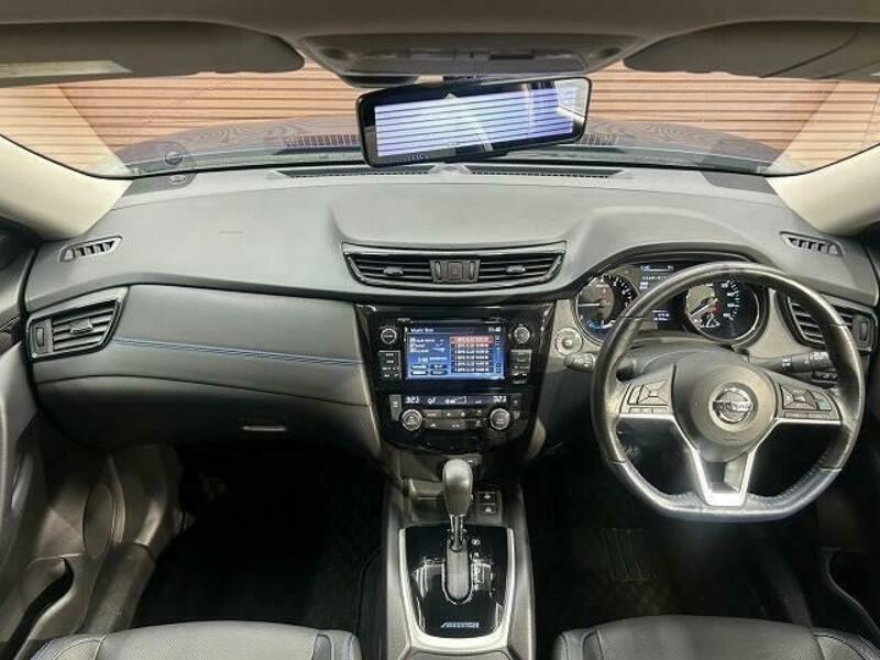 X-TRAIL-1