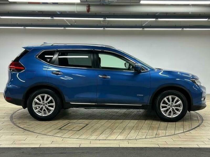 X-TRAIL-17