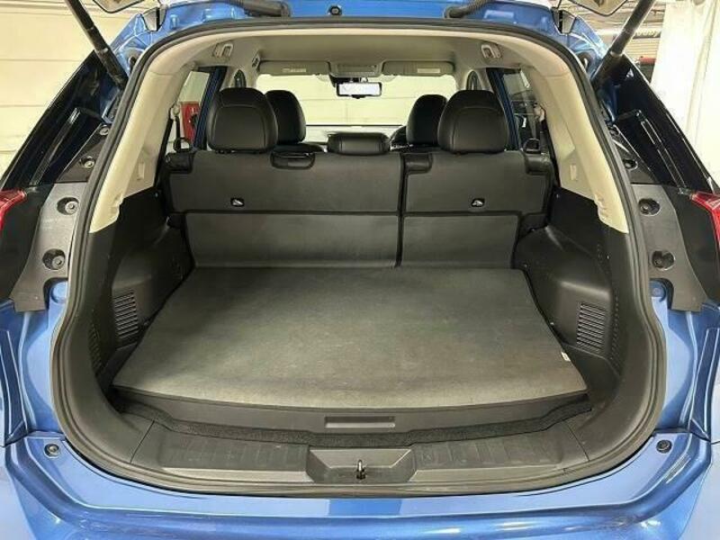 X-TRAIL-19