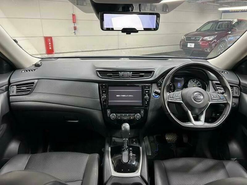 X-TRAIL-1