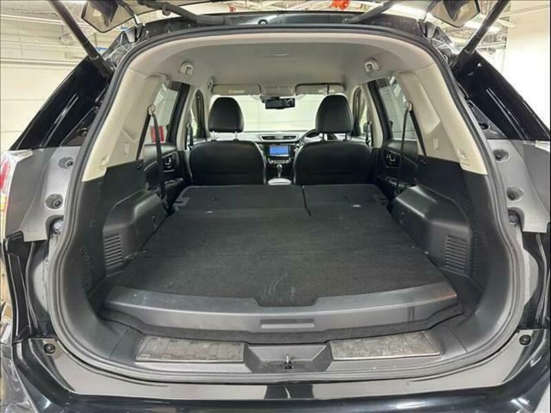 X-TRAIL-19