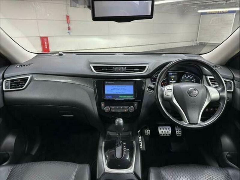 X-TRAIL-1