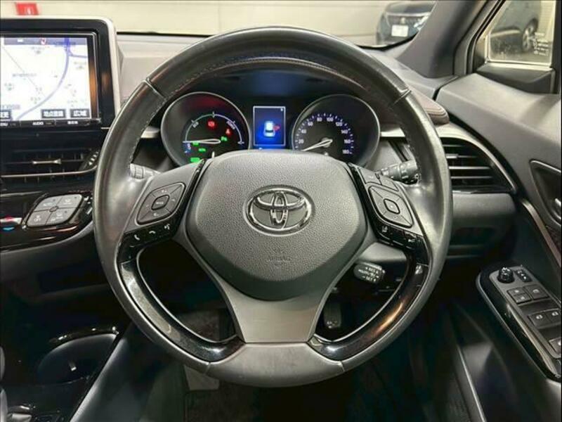 C-HR-12