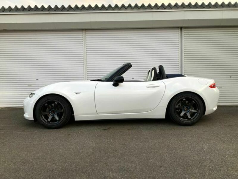 ROADSTER