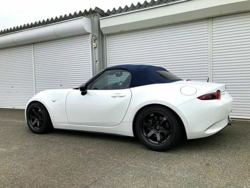 ROADSTER