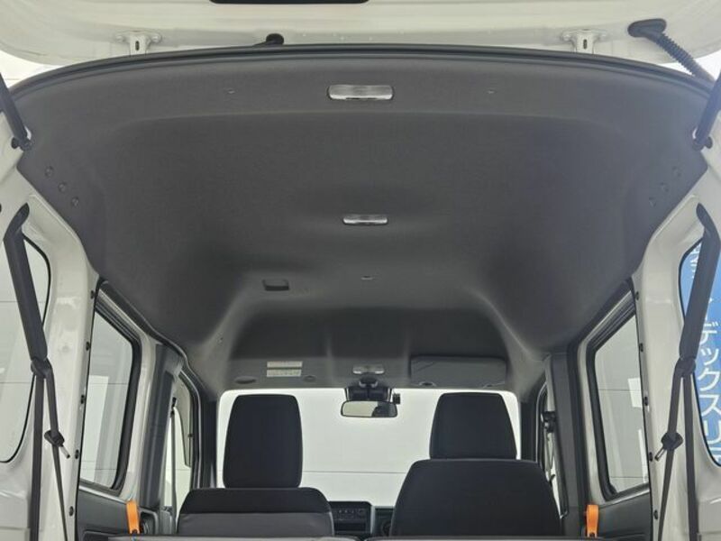 N-VAN