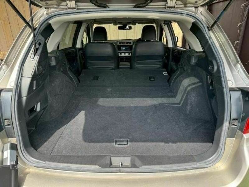 LEGACY OUTBACK