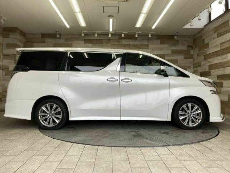 VELLFIRE-13