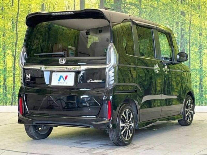 N BOX CUSTOM-16