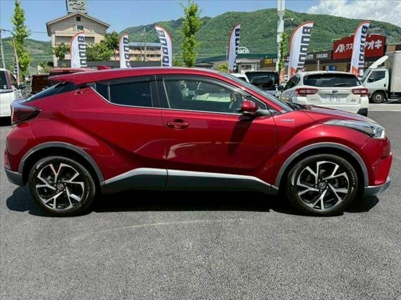 C-HR-11