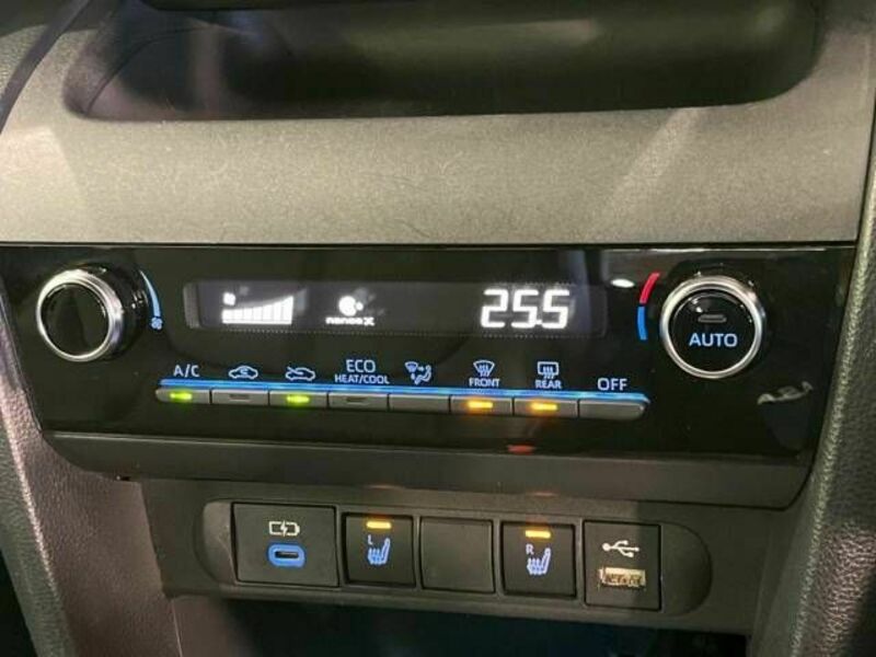 YARIS CROSS