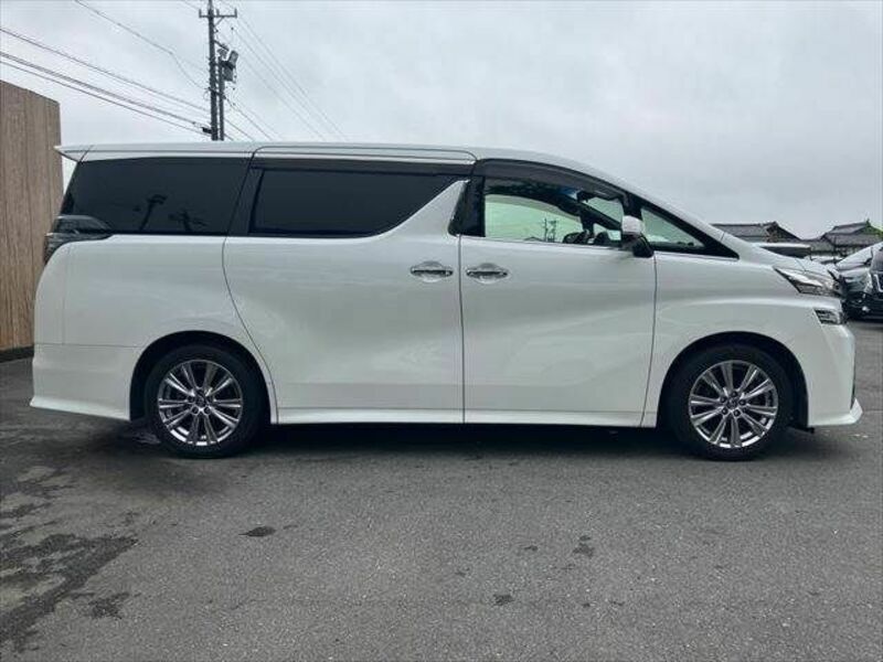 VELLFIRE-20