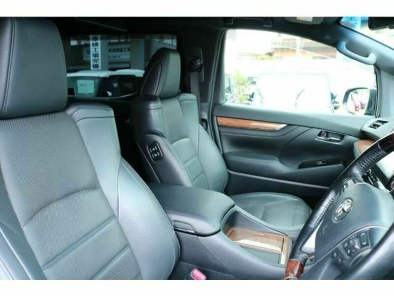 VELLFIRE-2