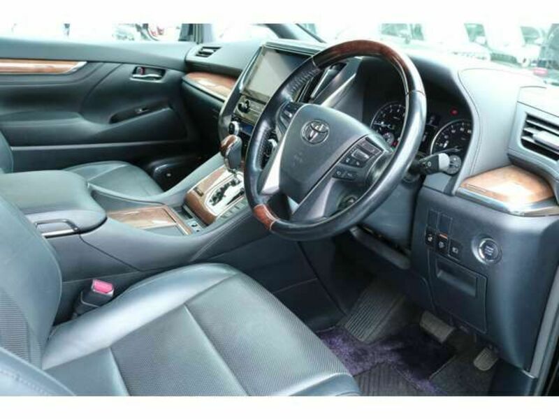 VELLFIRE-5