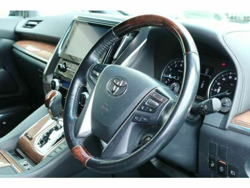 VELLFIRE-6