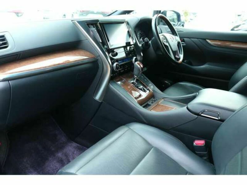 VELLFIRE-7