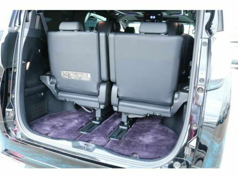 VELLFIRE-12