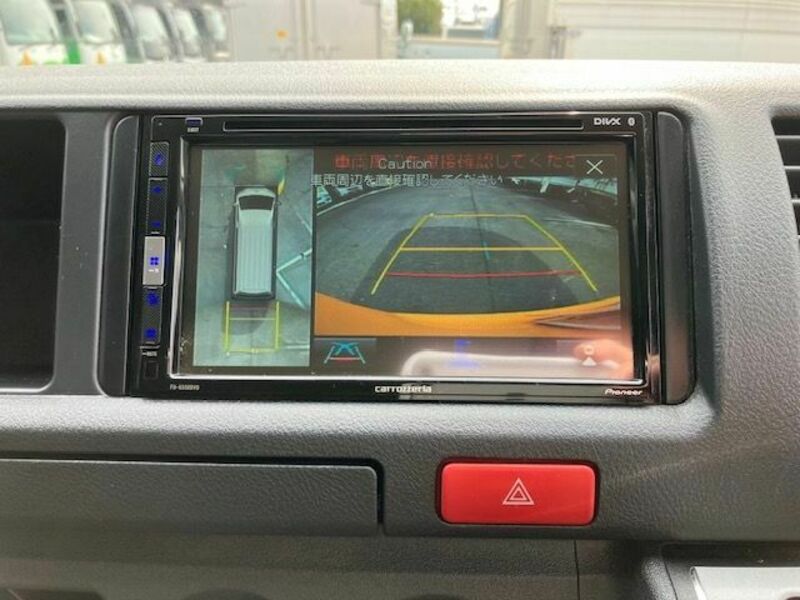 HIACE COMMUTER