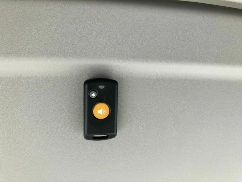 HIACE COMMUTER