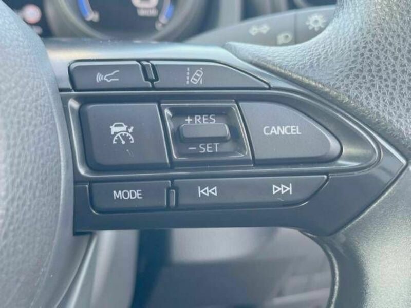 YARIS CROSS