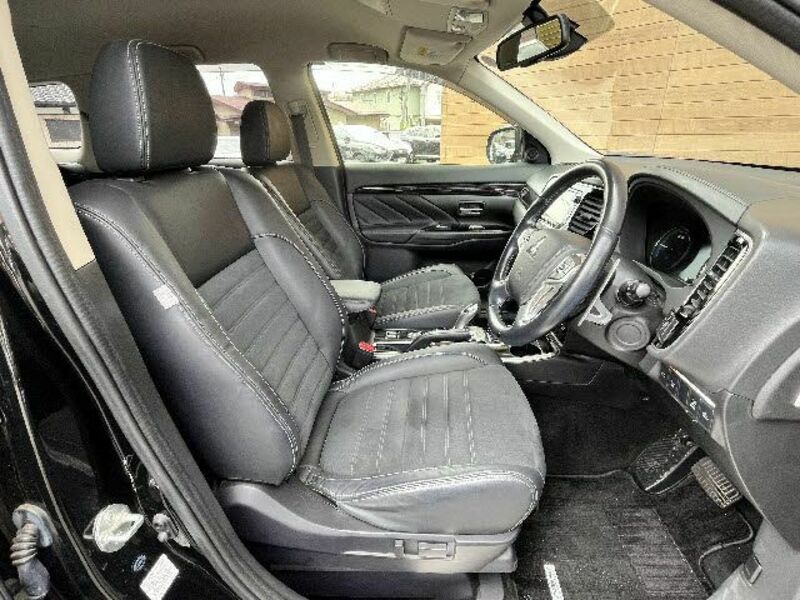 OUTLANDER PHEV