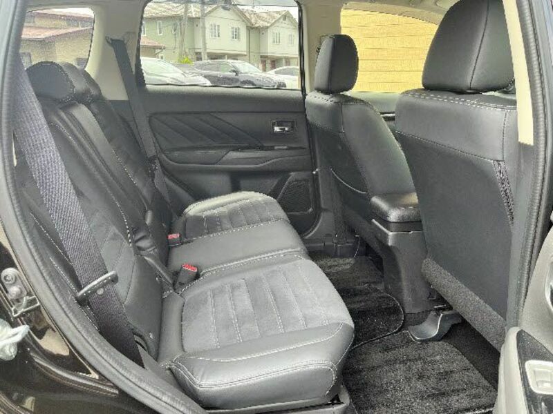 OUTLANDER PHEV