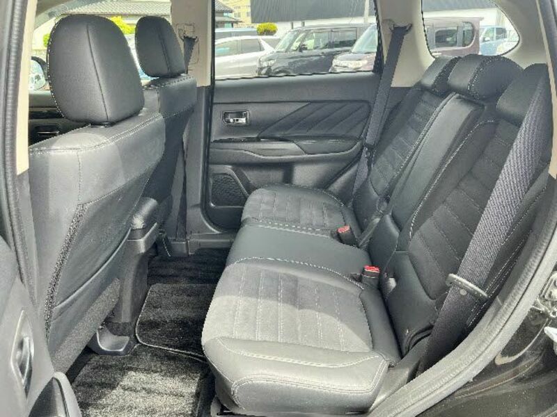 OUTLANDER PHEV