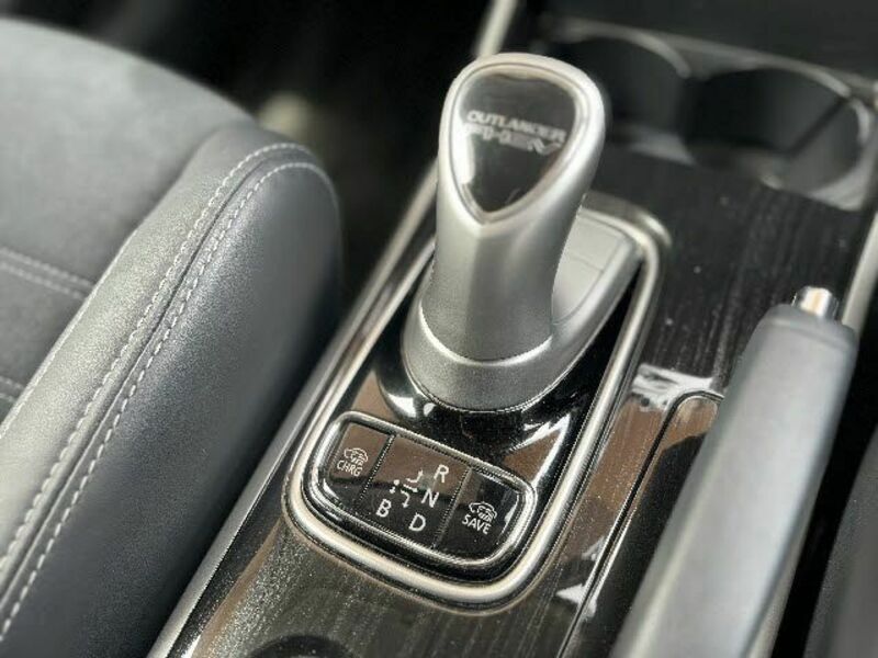 OUTLANDER PHEV