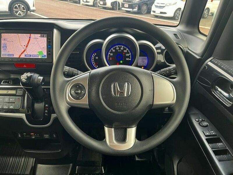 N BOX CUSTOM-13