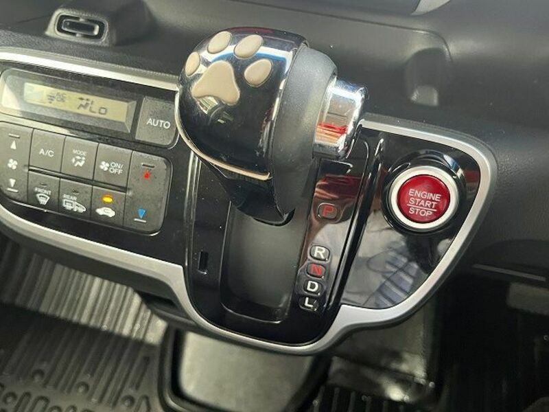 N BOX CUSTOM-19