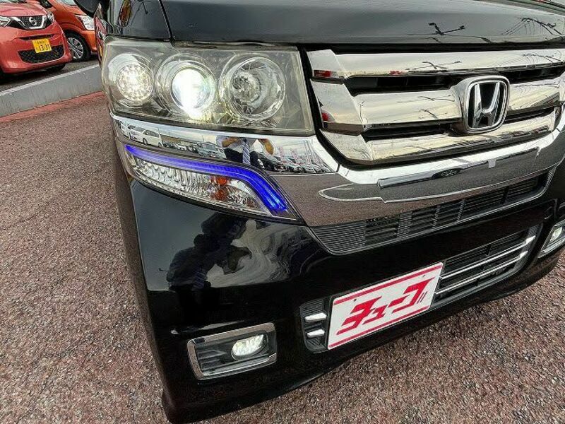 N BOX CUSTOM-22