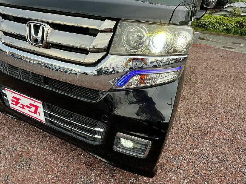 N BOX CUSTOM-23