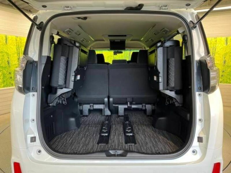 VELLFIRE-11