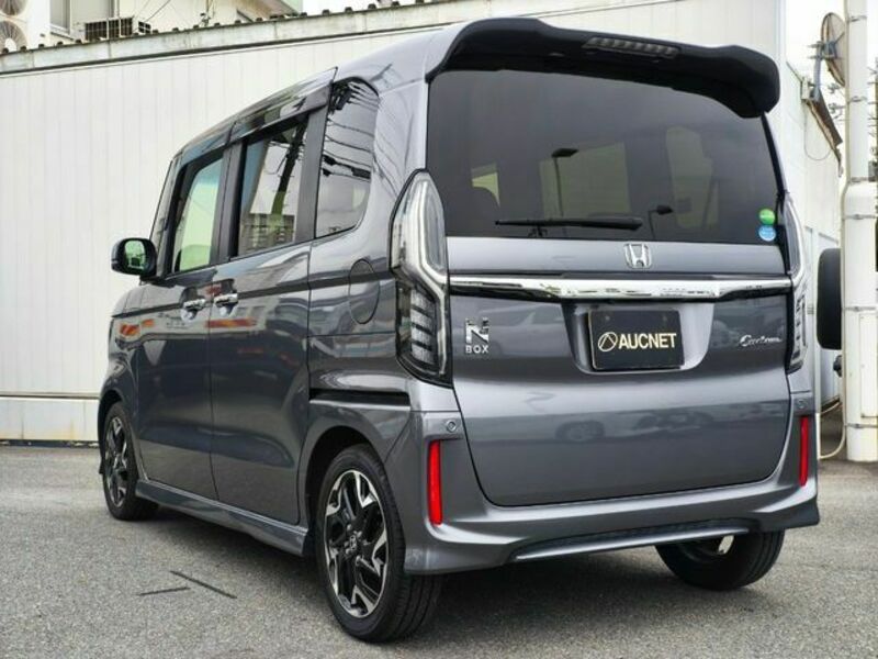 N BOX CUSTOM-2