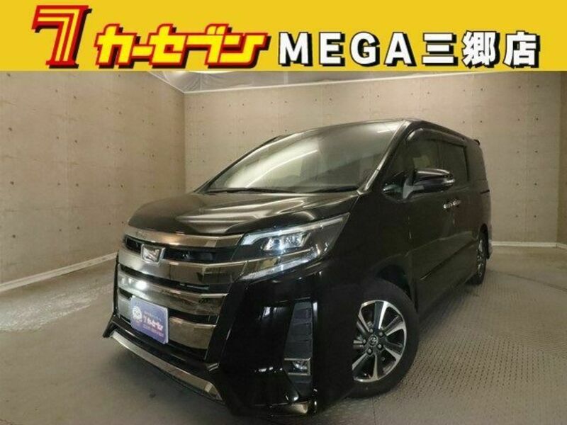 TOYOTA NOAH
