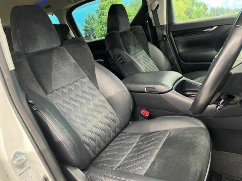 VELLFIRE-7