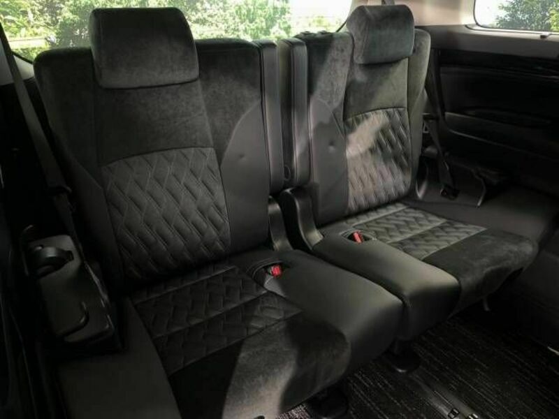 VELLFIRE-9