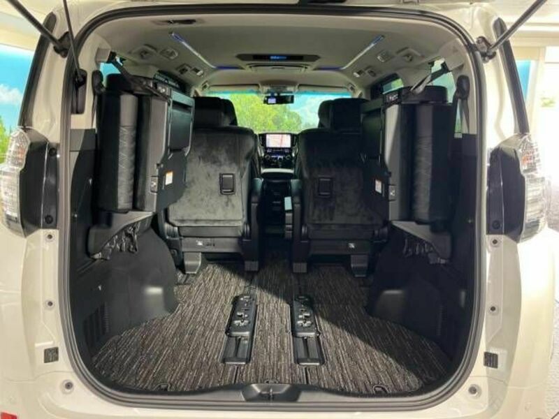 VELLFIRE-10