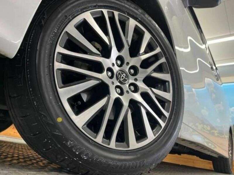 VELLFIRE-13