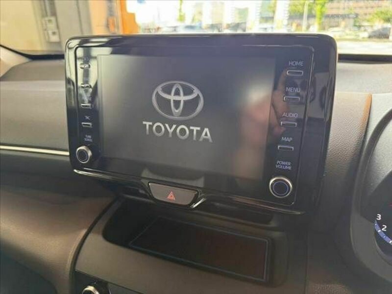 YARIS CROSS