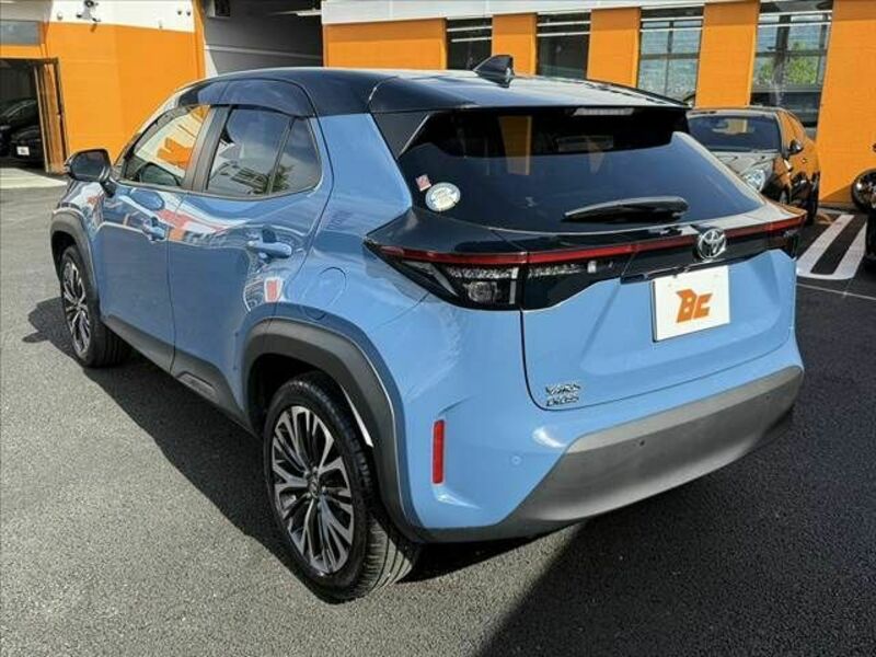 YARIS CROSS