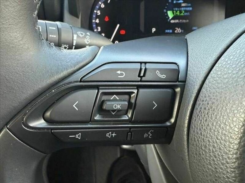 YARIS CROSS