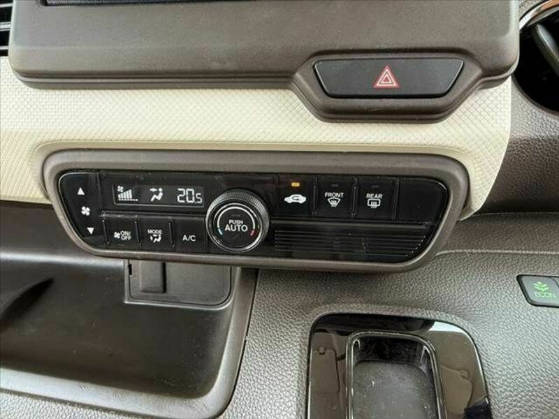 N BOX
