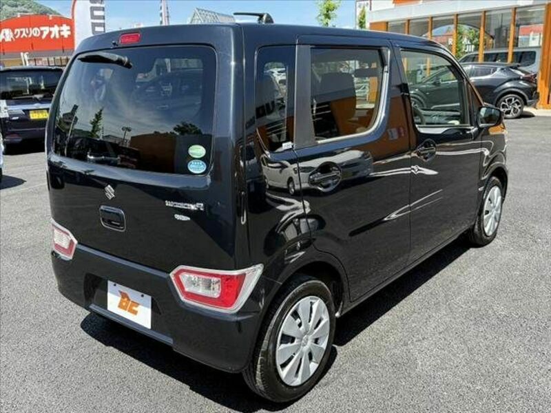 WAGON R-12