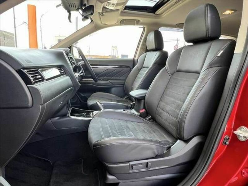 OUTLANDER PHEV