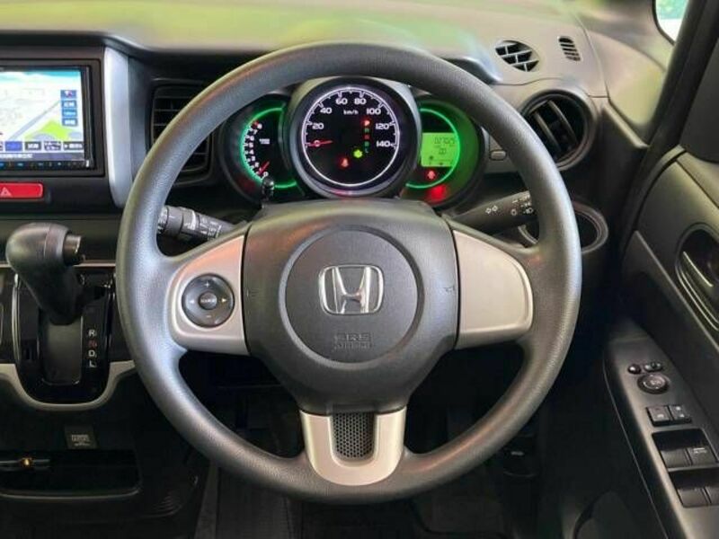 N BOX
