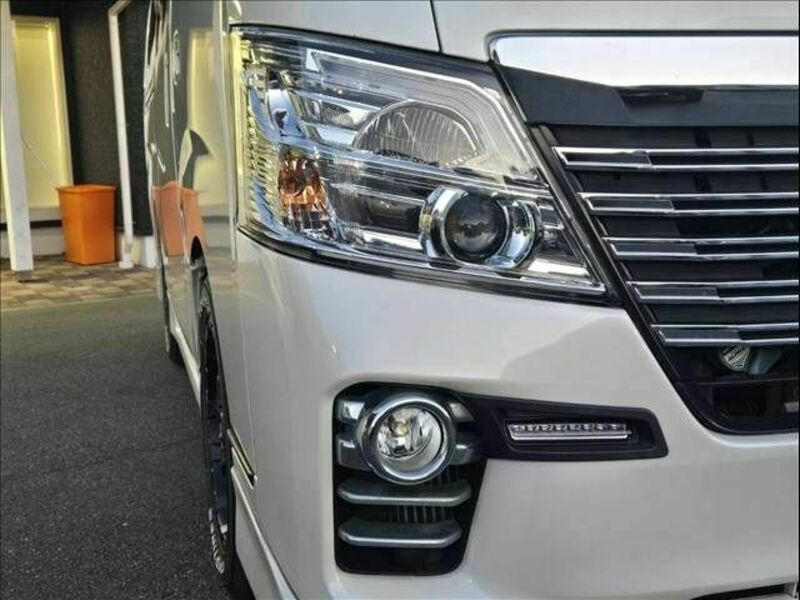 NV350 CARAVAN-9