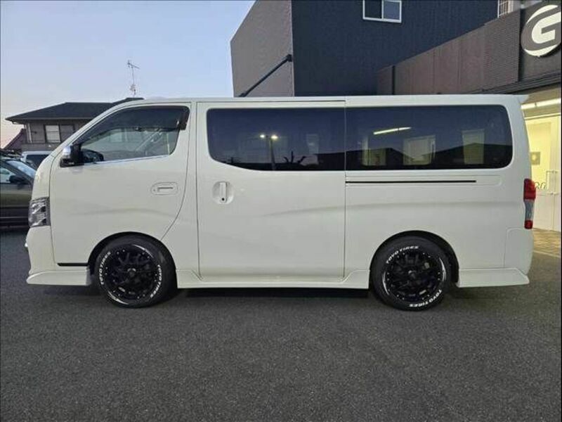 NV350 CARAVAN-13