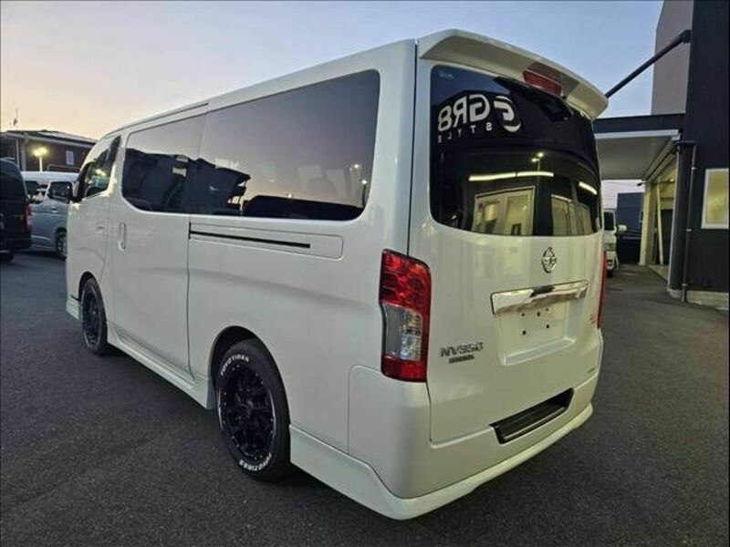 NV350 CARAVAN-15