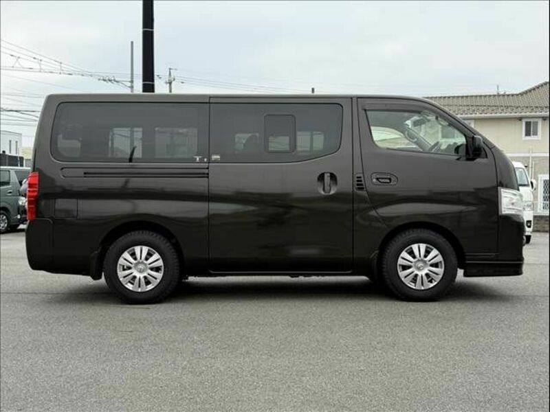 NV350 CARAVAN-12
